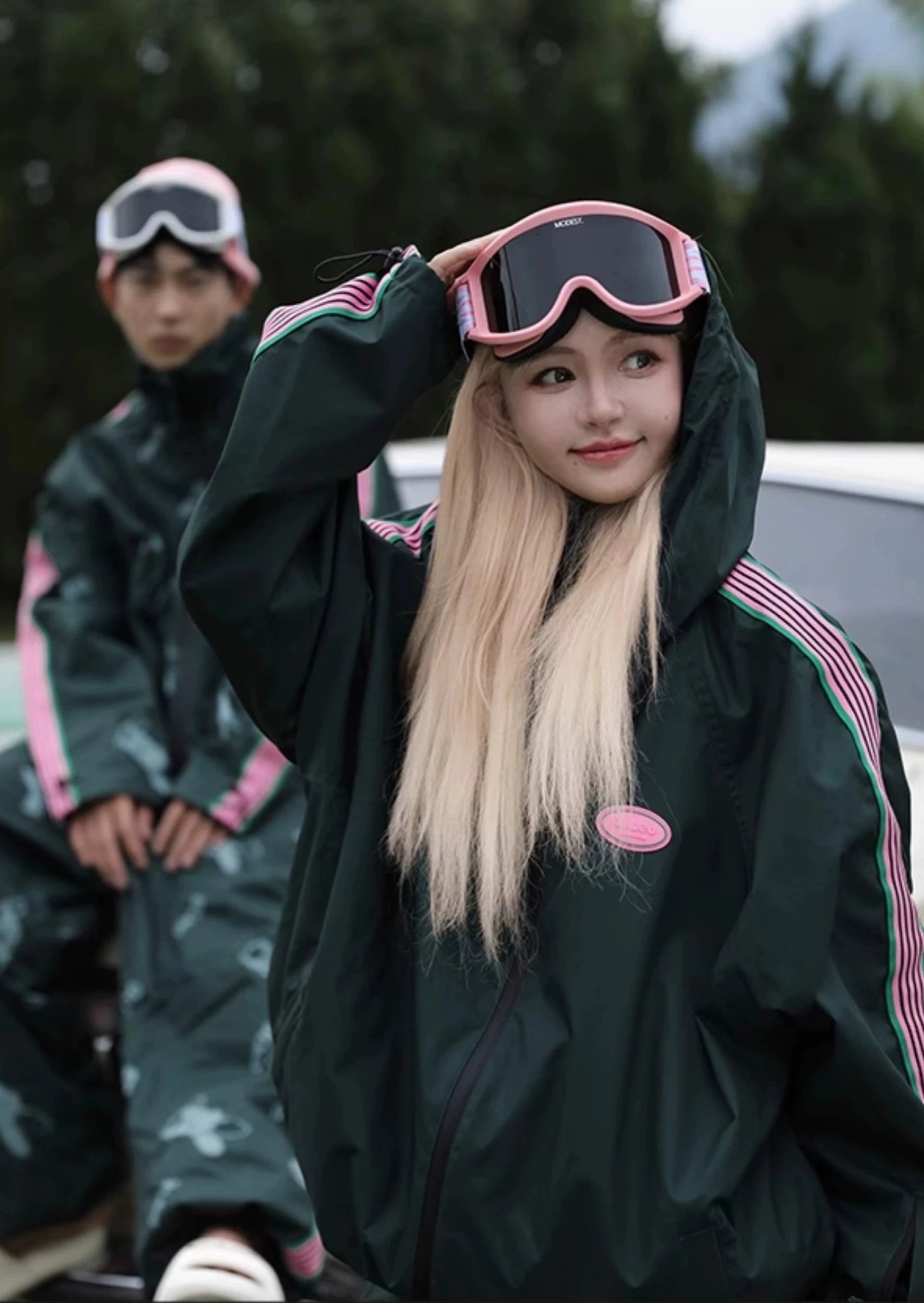 QLeo Sleek Silhouette Oversize Ski Snowboard Jacket – Sesh Snow